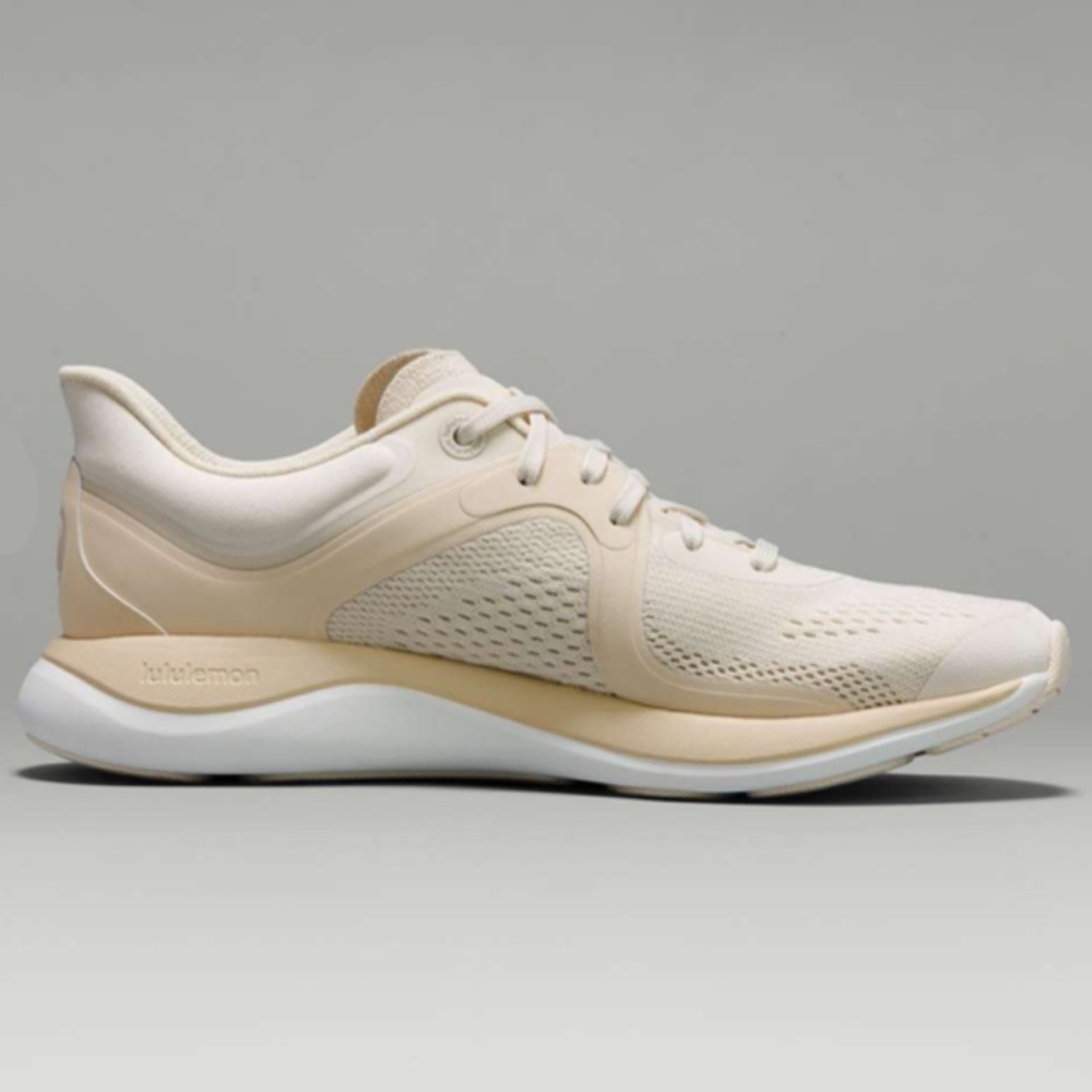 Lululemon Chargefeel Low Womens Workout Shoe Light Ivory Dove Grey White/Sz 8.5 - Picture 16 of 16